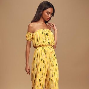 Never Been Worn Yellow Jumper 💛